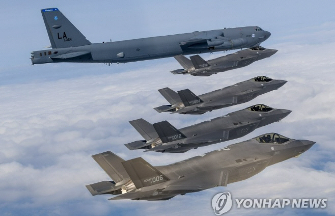 1201 B-52 F-35A
