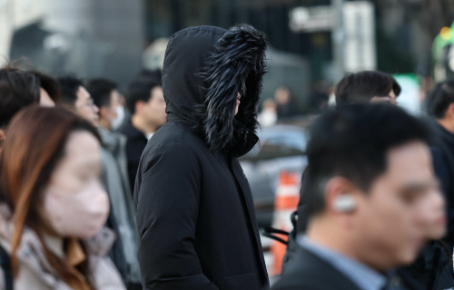 영하권 추위 출근길<YONHAP NO-2326>