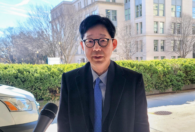 한미회담 결과 설명하는 박윤주 외교1차관<YONHAP NO-2754>