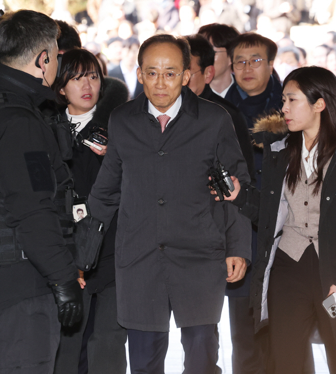 서울중앙지방법원 출석하는 추경호 의원<YONHAP NO-4873>