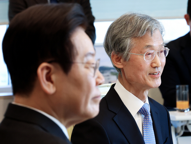 발언하는 조희대 대법원장