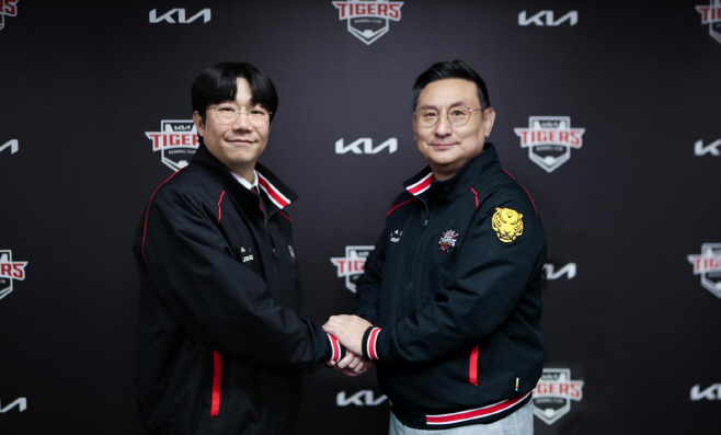 프로야구 KIA, 양현종과 세 번째 FA 계약