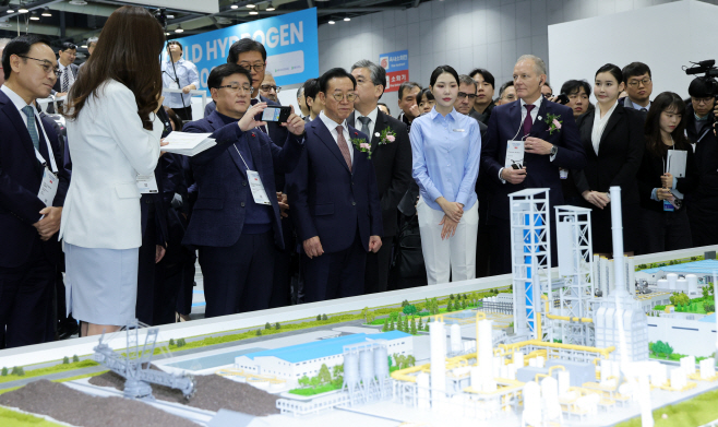 수소산업 박람회 '월드 하이드로젠 엑스포 2025'...<YONHAP NO-4482>