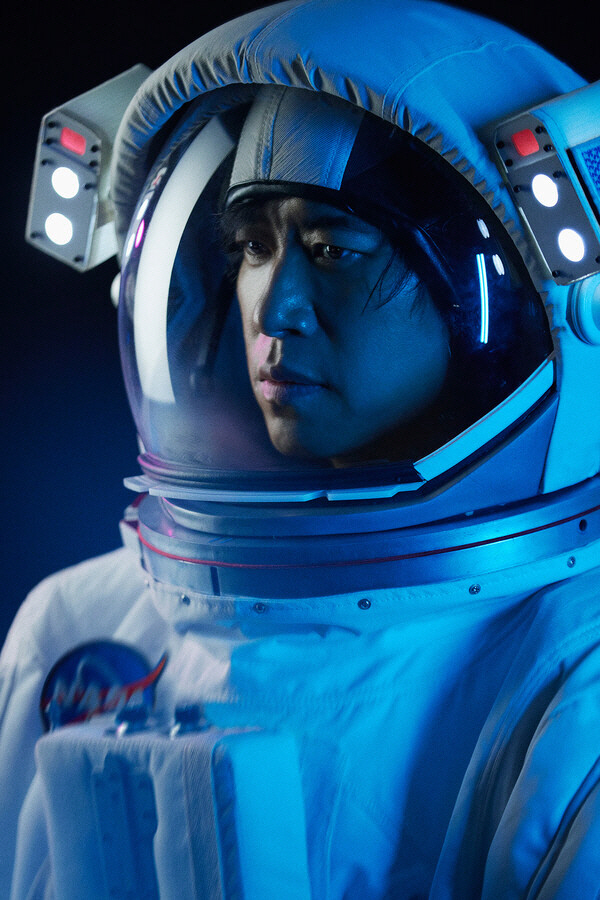 1인극 뮤지컬 '비하인드 더 문'의 배우 유준상 컴퍼니연작