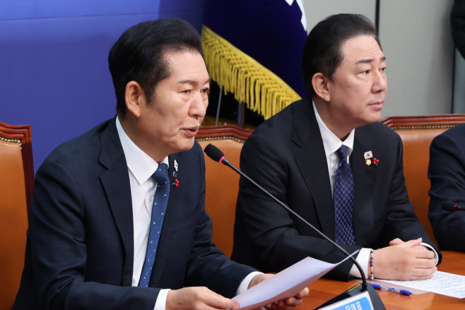 발언하는 정청래 대표<YONHAP NO-2980>