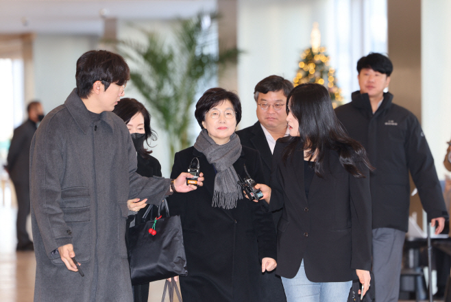 특검에 소환되는 김기현 의원 부인<YONHAP NO-3511>