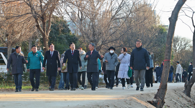 보도자료_경주시 동해남부선 폐선부지 임시산책로 첫 공개_01
