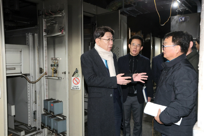 우범기 전주시장, “화재로 인한 주민불편 마음 무겁다, 최대한 지원방안 찾겠다” (3)