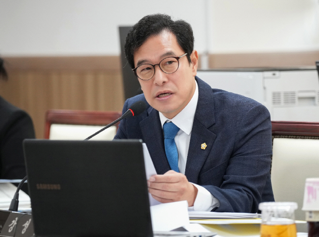 하남시의회 강성삼 의원이 제344회 하남시의회 제2차 정례회 도시건설위원회 소관