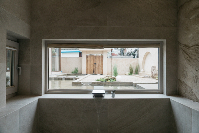 사진2. 유럽 감성을 담은 프라이빗 자쿠지 숙소(한국 전주)