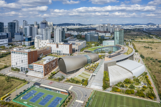 인천글로벌캠퍼스 전경사진(1)-2012년 한국뉴욕주립대 개교를 시작으로 현재 5개 외국대학 공동 캠퍼스이다