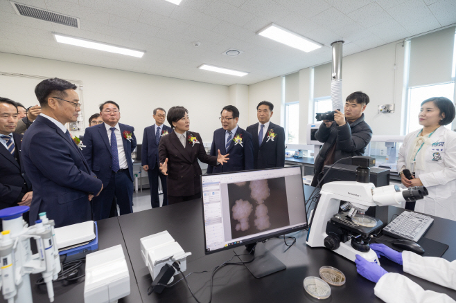 1_미래 바이오산업의 심장_익산에서 뛴다 3