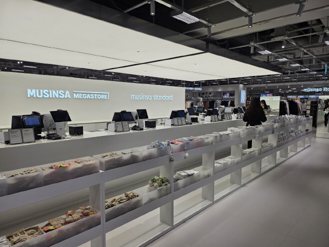 KakaoTalk_20251210_133611499_03