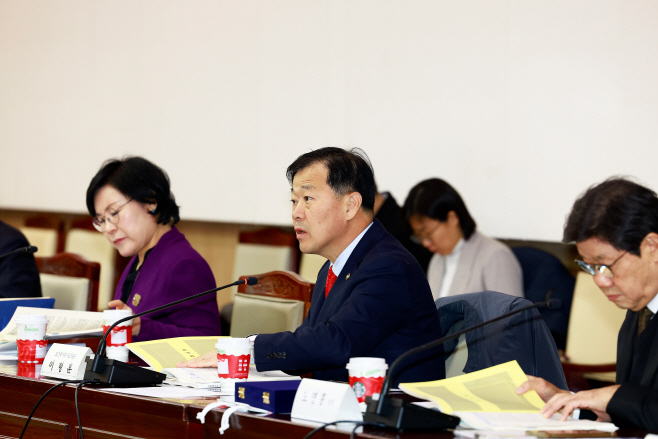 제9차 바이오헬스혁신위원회<YONHAP NO-3696>