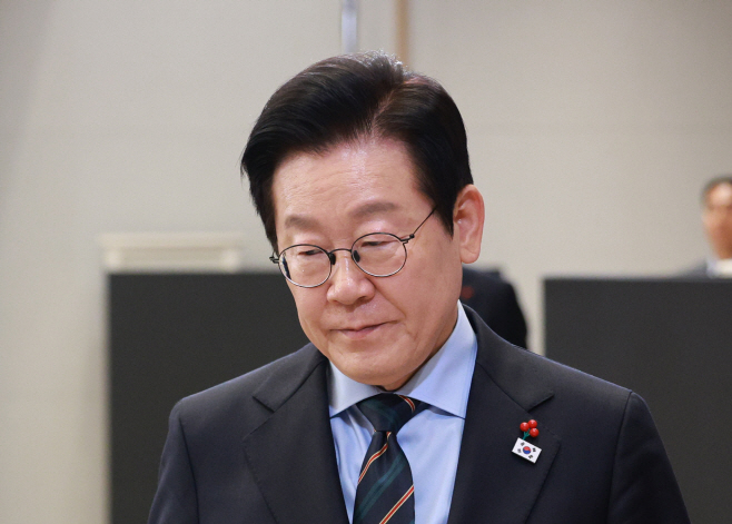 이재명 대통령, K-반도체 비전과 육성전략 보고회 참석