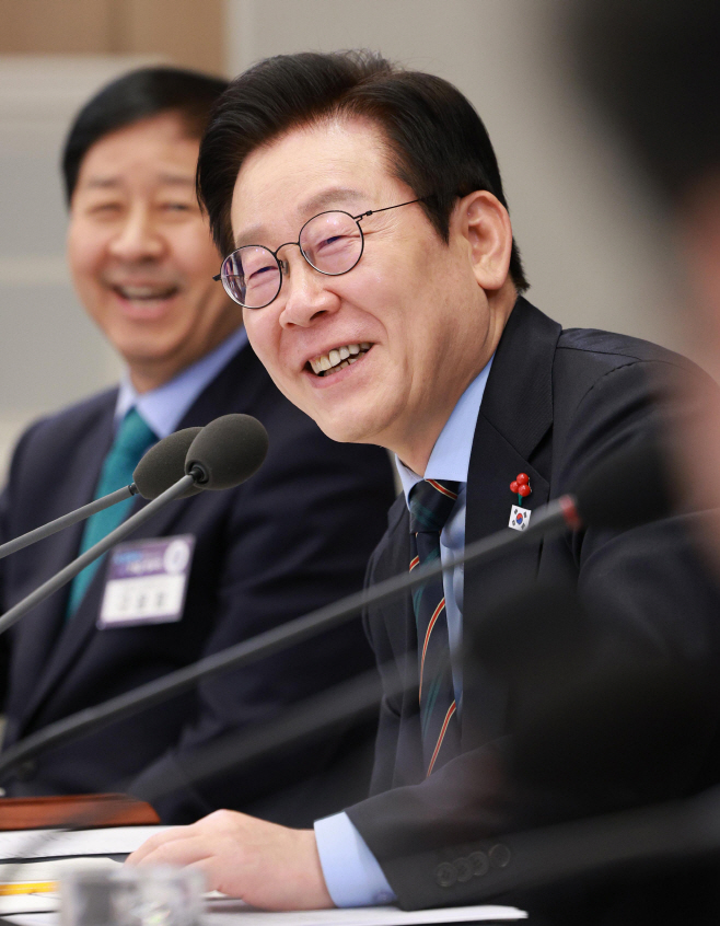 K-반도체 육성전략 보고회 발언하는 이재명 대통령