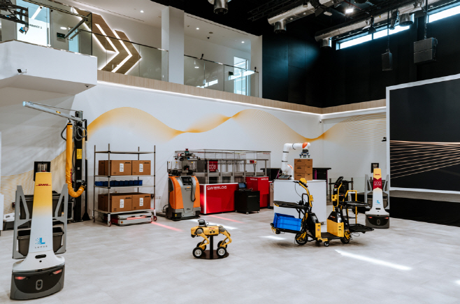 (사진자료 #2) DHL, 차세대 중동·아프리카 이노베이션 센터 확장 오픈