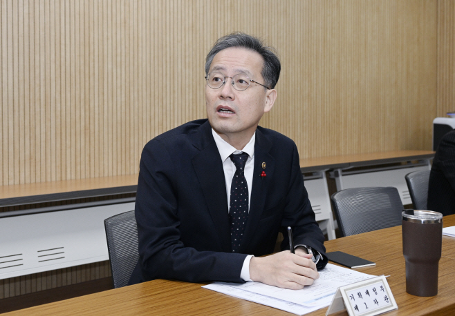 이형일 차관, 거시경제금융회의 (2)