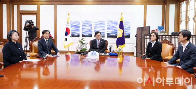 2025121101000907500061321