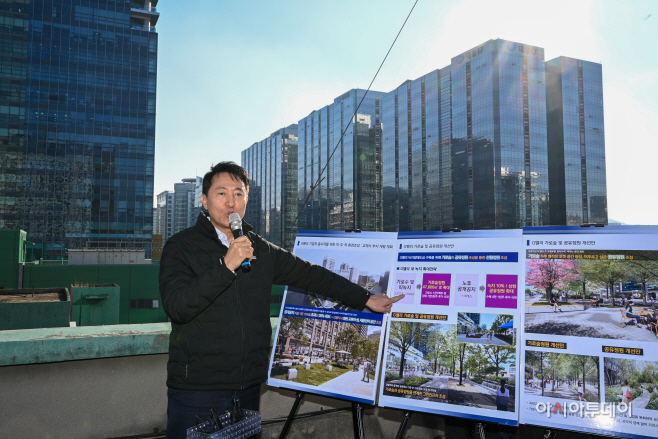 [포토] G밸리 가로숲 및 공유정원 개선안 설명하는 오세훈 시장