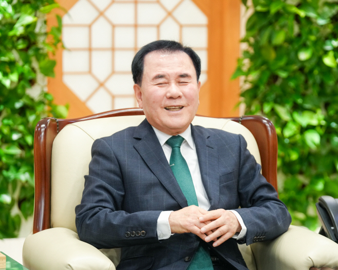 김지철 충남교육감의 12개 성상...교육혁신 이뤄내