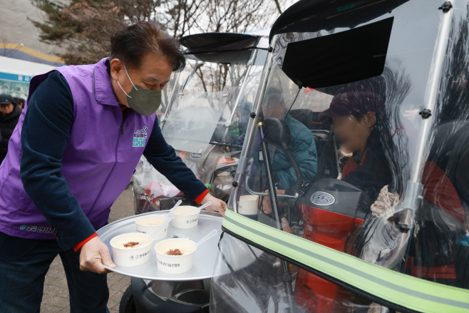 20251213 - 일하는 밥퍼 순두부 나눔 행사(상당공원) (1)