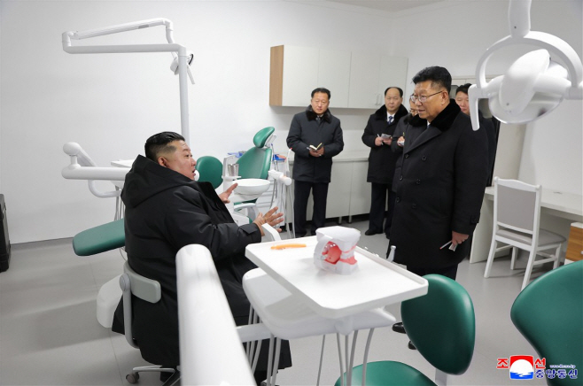 북한, 구성시병원 준공...김정은