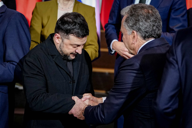 TOPSHOT-GERMANY-US-UKRAINE-RUSSIA-CONFLICT-DIPLOMACY