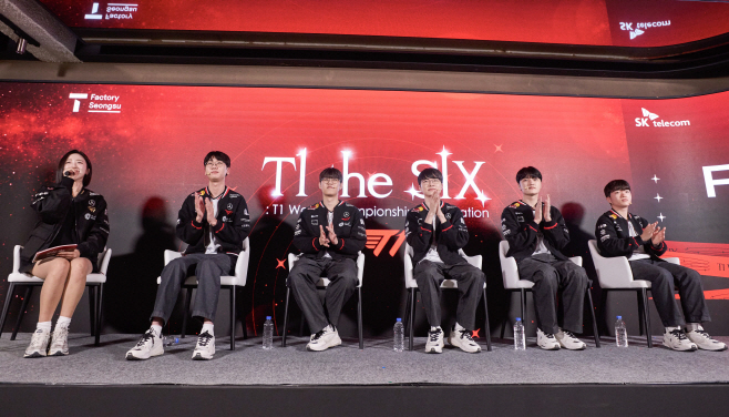 SKT, T팩토리서 T1 우승 기념 팬미팅 성료_1