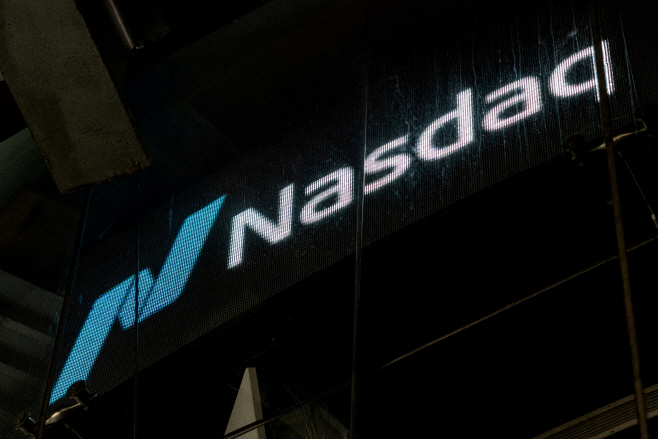 NASDAQ-24X7/ <YONHAP NO-7837> (REUTERS)