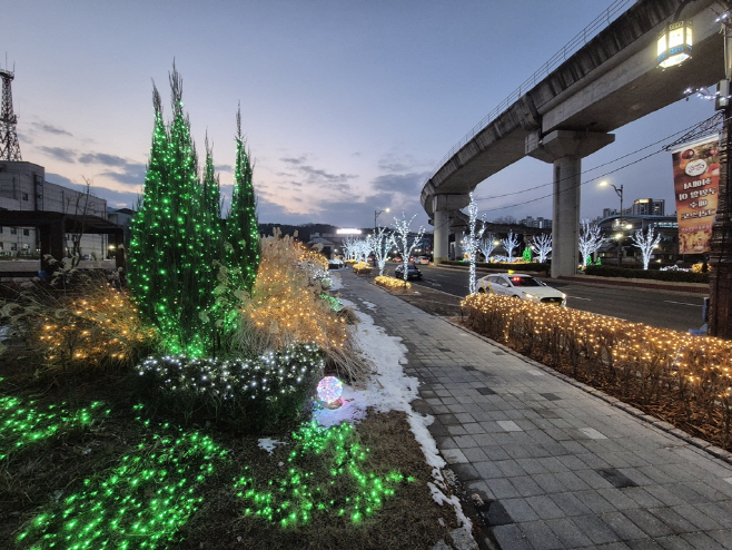 8.도시디자인과(의정부시, 연말 맞아 ‘의정부 겨울 낭만 명소 5선’ 선정)5-위로의 낭만(별빛로)