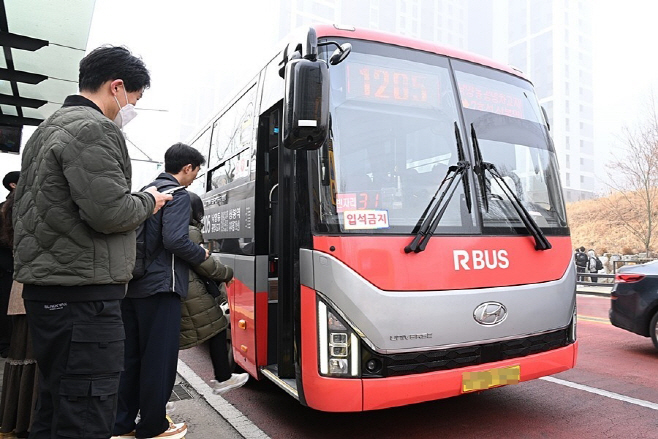 시민소통과([기획]의정부시, 우리동네 정책로드맵 ‘송산2동편’)6-1205번 광역버스