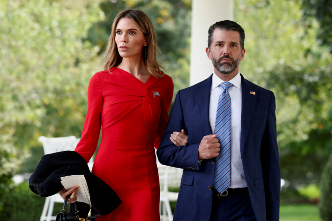 DONALD TRUMP JR-BETTINA ANDERSON/E... <YONHAP NO-4193> (REUTERS)