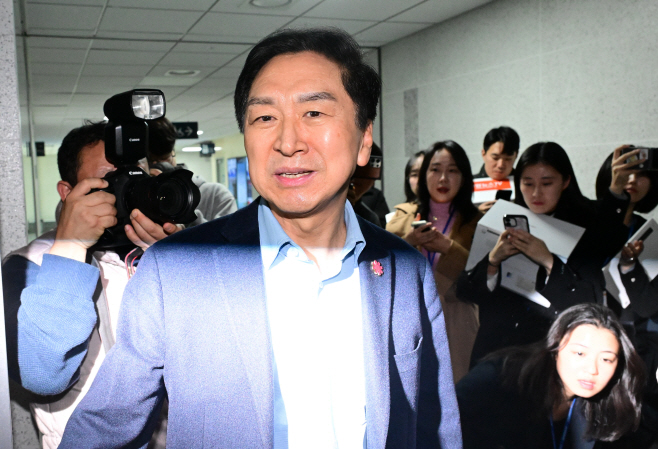 김기현 의원실 압수수색-05