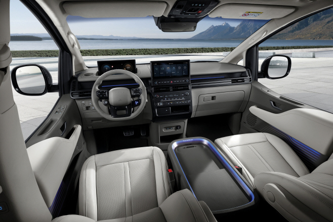 사진2) 더 뉴 스타리아 라운지 내장