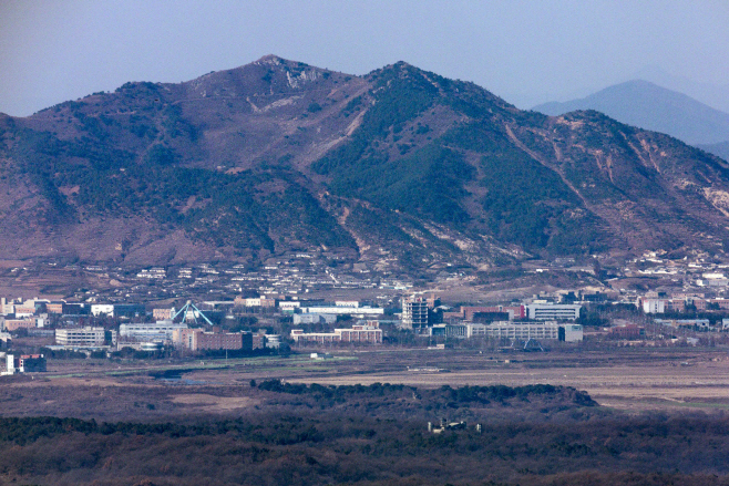 적막한 서부전선 DMZ와 개성공단<YONHAP NO-2670>