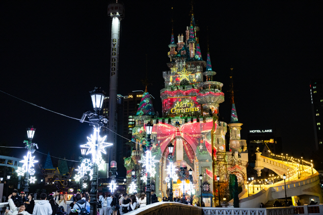 [롯데월드] (3) 크리스마스 특집 콘텐츠 다채