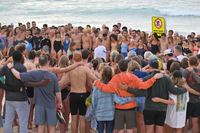 AUSTRALIA BONDI BEACH SHOOTING <YONHAP NO-1185> (EPA)