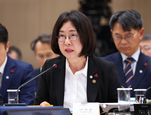 업무보고 하는 기상청장<YONHAP NO-3957>