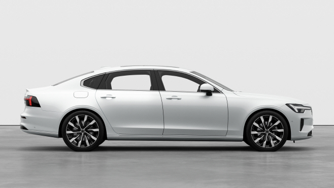 exterior-studio-side-right