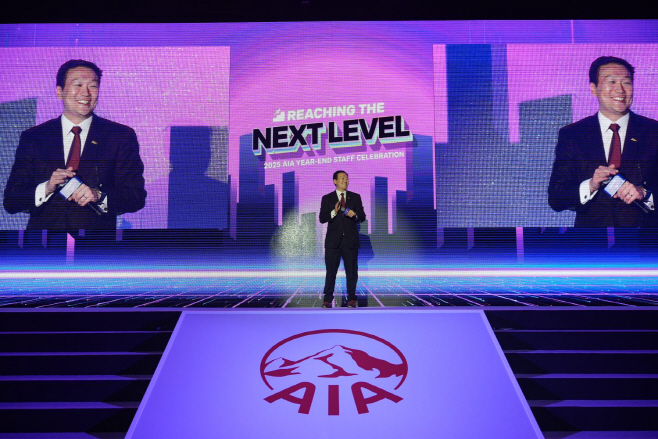 [사진4] AIA생명 촹 네이슨 마이클 대표가 축사를 하고 있다.