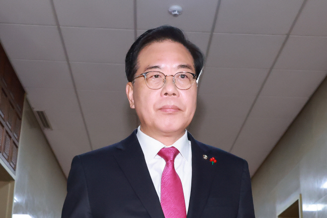 국회의장실 방문 마친 송언석 원내대표<YONHAP NO-3371>