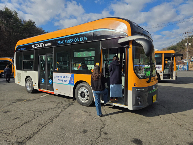 예산군, 군민 눈높이에 맞는 저상형 전기버스 6대 추가 도입