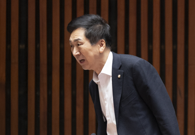 국민의힘 김기현 의원 의원 총회 입장<YONHAP NO-4396>