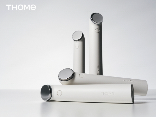 앳홈  톰(THOME) 물방울 초음파 디바이스 ‘더 글로우 시그니처’