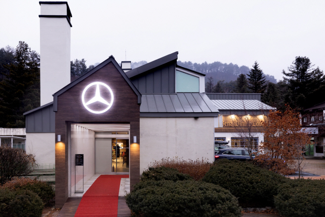 [사진 2] 메르세데스-벤츠 코리아, 평창 모나 용평 스키리조트에서 겨울 시즌 맞이 팝업 윈터 스릴 운영