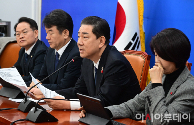 2025122301001759400123821