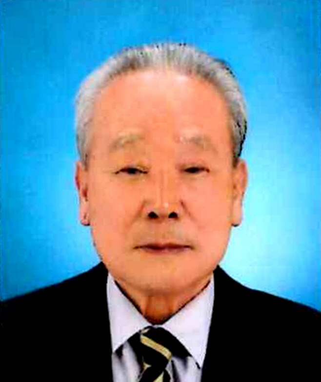 251224_7_자랑스러운 시민상 윤진기(증명사진)_총무과