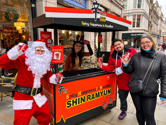농심 영국 피카딜리 서커스 신라면 글로벌 캠페인 (3)