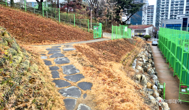 진입 입구 사진